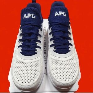 APL Women’s Navy/White TechLoom Tracer - NIB Size 9